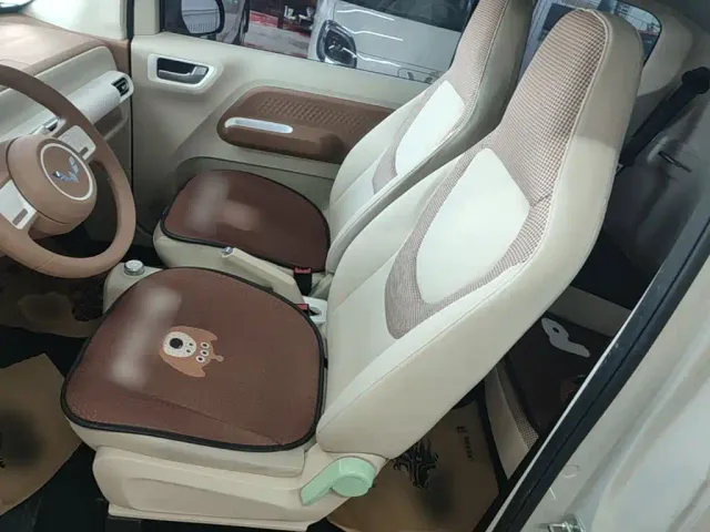 Wuling Hongguang Mini EV — Фото автомобиля 14
