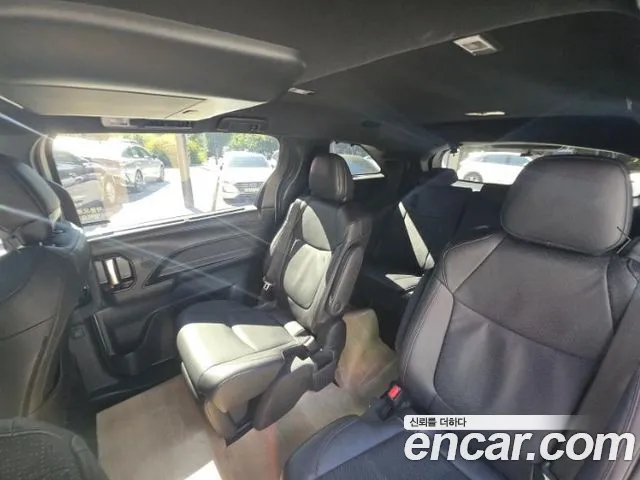 Toyota Sienna 4th Gen — Фото автомобиля 17