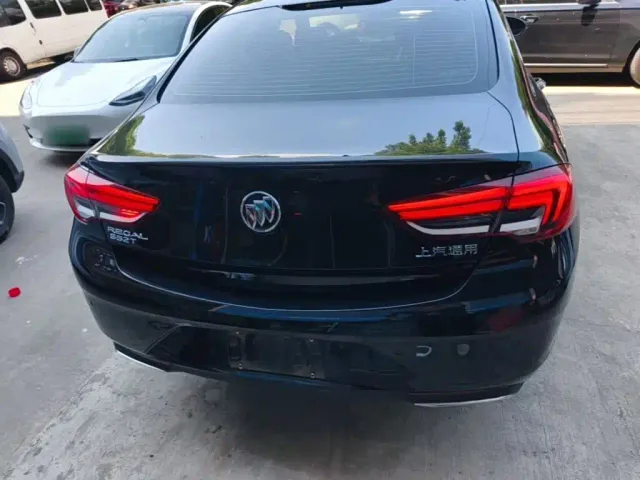 Buick Regal — Фото автомобиля 5