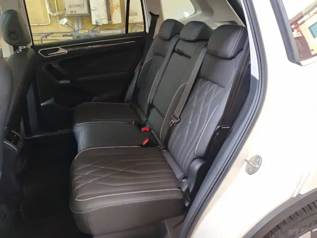 Volkswagen Tiguan L PHEV — Фото автомобиля 16