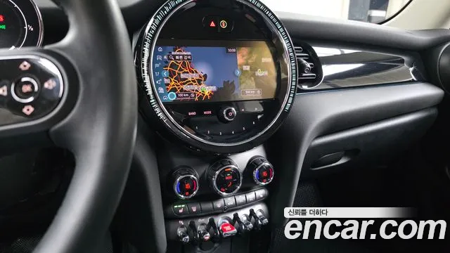 Mini Cooper Cooper 5 дверей Classic — Фото автомобиля 17