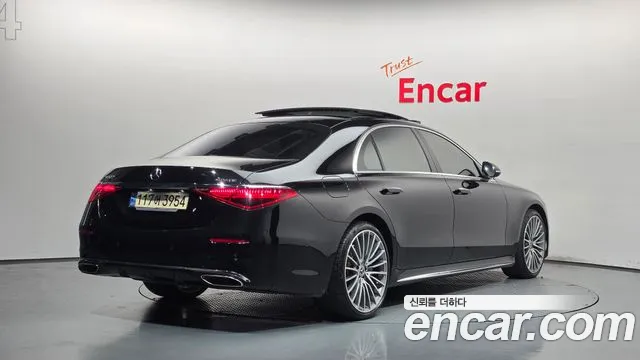 Mercedes-Benz S-Class — Фото автомобиля 2
