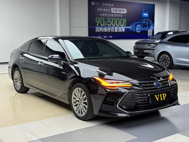 Toyota Avalon — Фото автомобиля 3