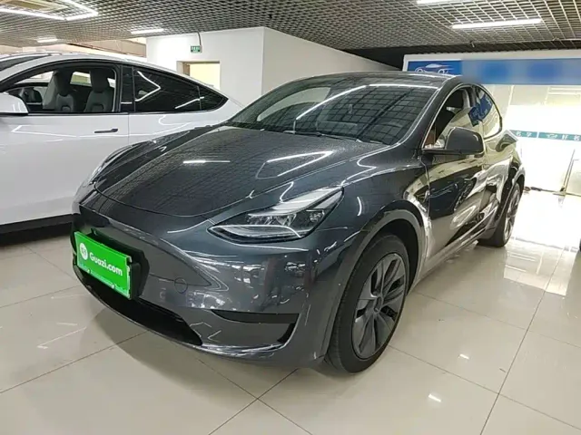 Фотография автомобиля — Tesla Model Y