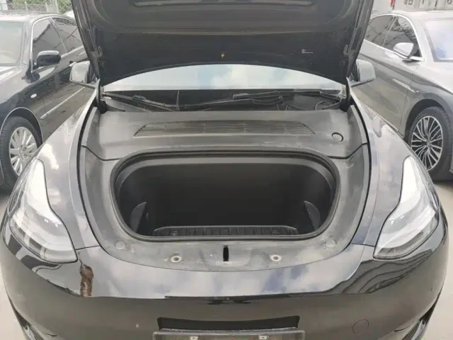 Tesla Model Y — Фото автомобиля 19