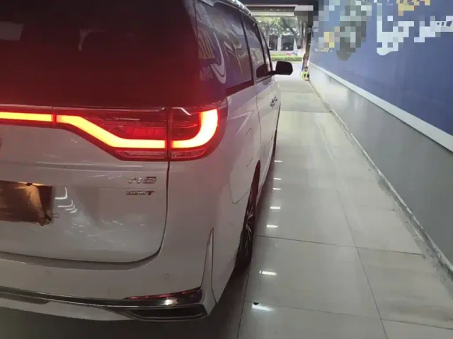 GAC Trumpchi M8 — Фото автомобиля 7