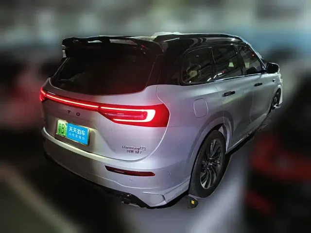 Aito M7 — Фото автомобиля 2