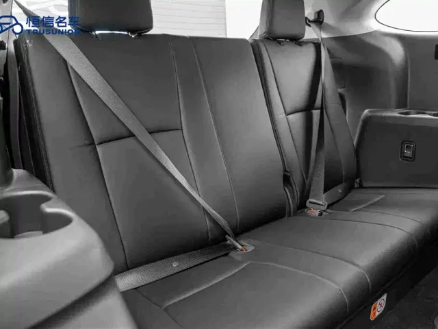 Toyota Highlander — Фото автомобиля 17