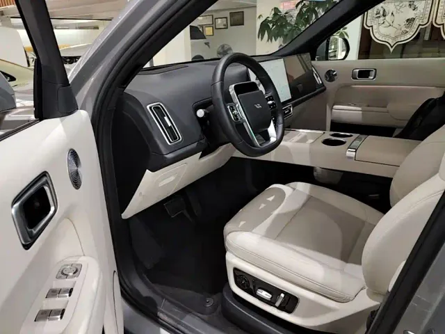 Li Auto Li Xiang L9 2025 Ultra Smart Renewal Edition — Фото автомобиля 15