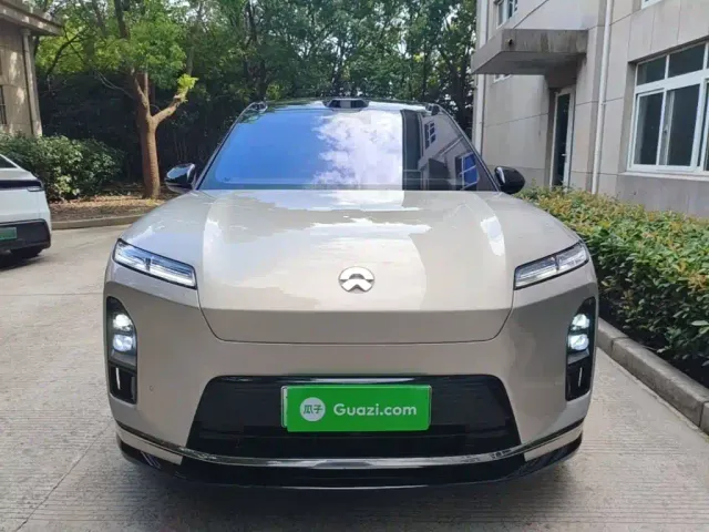 Nio ES8 — Фото автомобиля 2