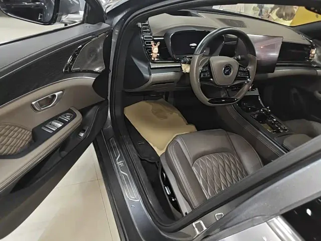 BYD Han — Фото автомобиля 11