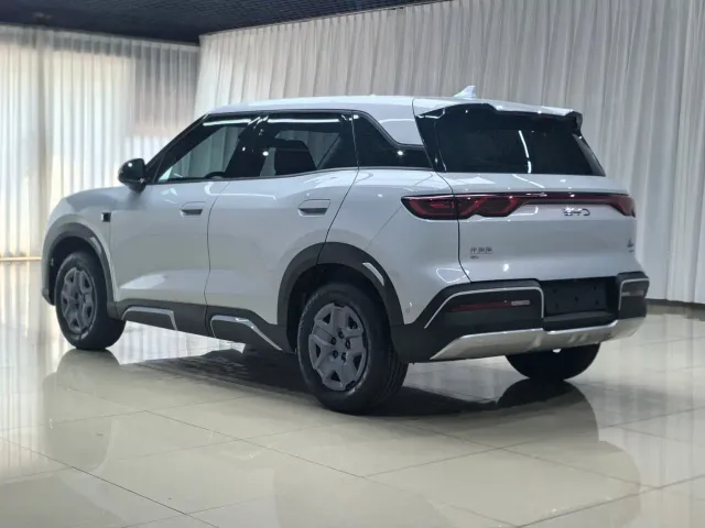 BYD Yuan UP — Фото автомобиля 5