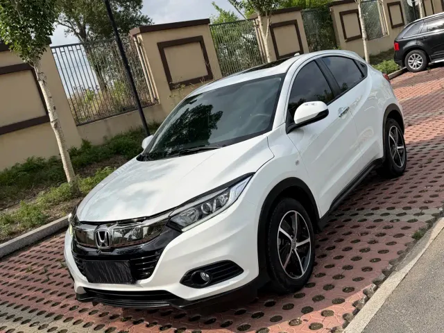 Фотография автомобиля — Honda Vezel