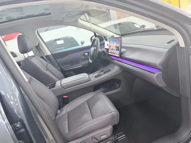 Leapmotor C10 — Фото автомобиля 12
