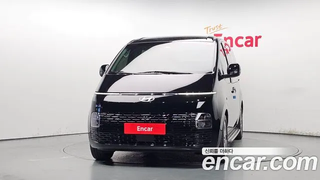 Hyundai Staria Staria L3.5 Tourer 11 мест — Фото автомобиля 3