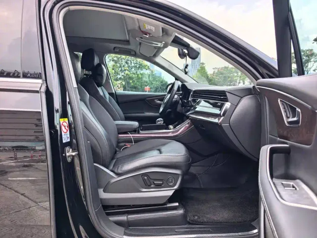 Audi Q7 — Фото автомобиля 5