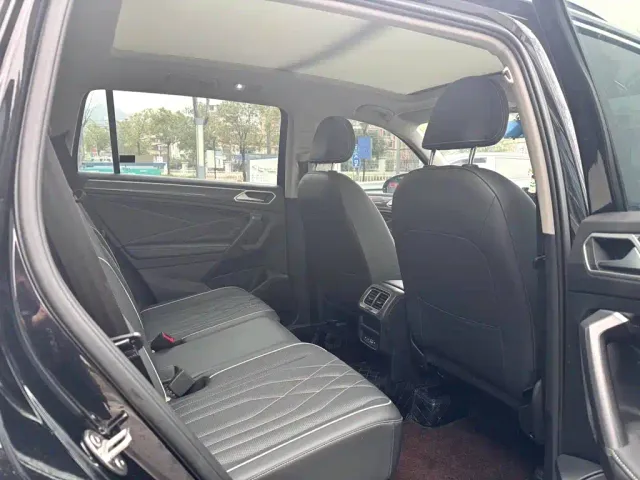 Volkswagen Tiguan L — Фото автомобиля 8