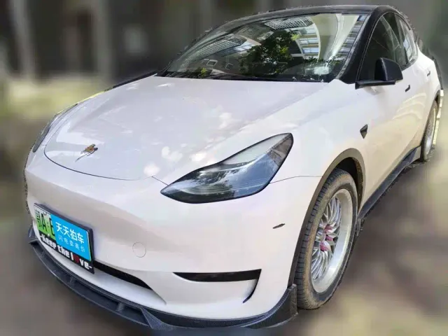 Фотография автомобиля — Tesla Model Y