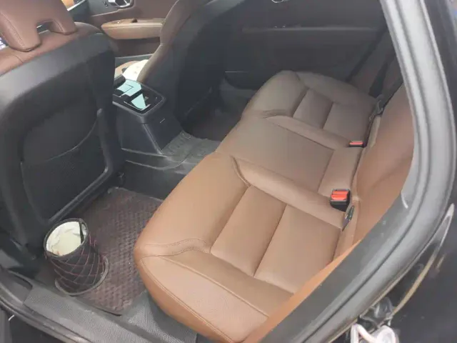 Volvo S90 — Фото автомобиля 11