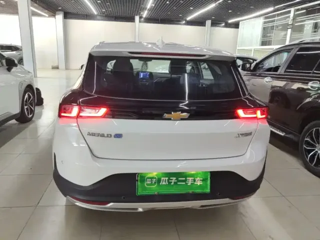 Chevrolet Menlo — Фото автомобиля 3