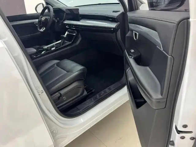 Wuling Asta — Фото автомобиля 11