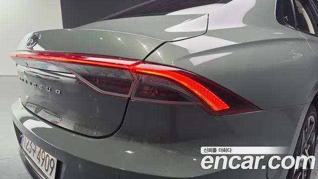 Hyundai Grandeur New — Фото автомобиля 8
