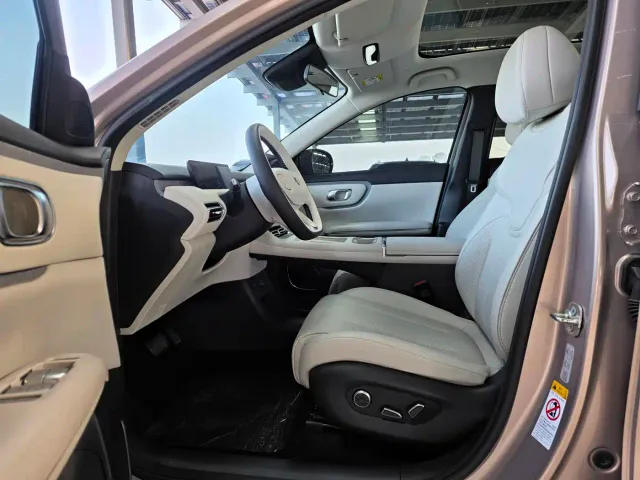 Changan Qiyuan Q05 — Фото автомобиля 8