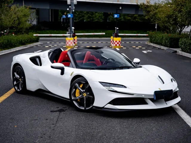 Ferrari SF90 — Фото автомобиля 3