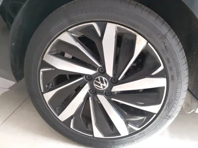 Volkswagen Passat — Фото автомобиля 6