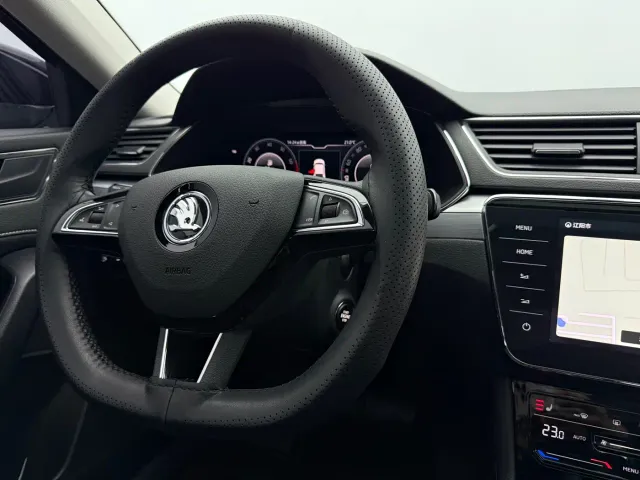 Skoda Superb — Фото автомобиля 16
