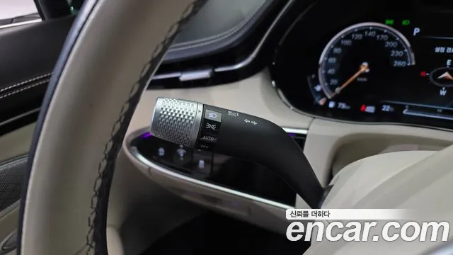 Genesis GV70 — Фото автомобиля 24