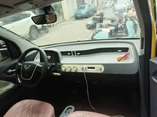 Wuling Hongguang Mini EV — Фото автомобиля 11