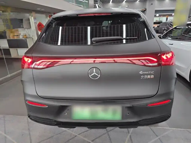 Mercedes-Benz EQE SUV — Фото автомобиля 5