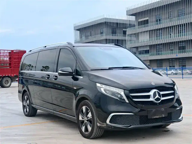 Mercedes-Benz V-Class — Фото автомобиля 22