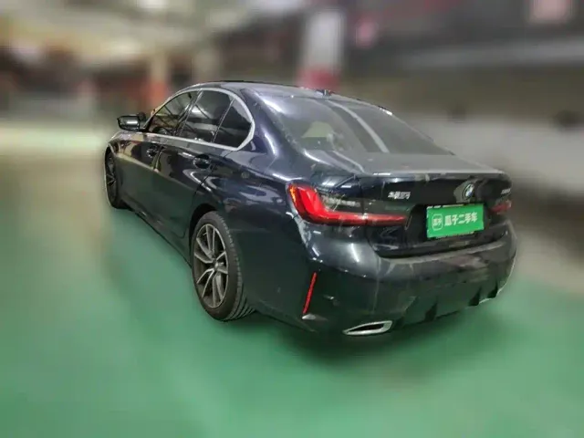 BMW 3 Series — Фото автомобиля 24