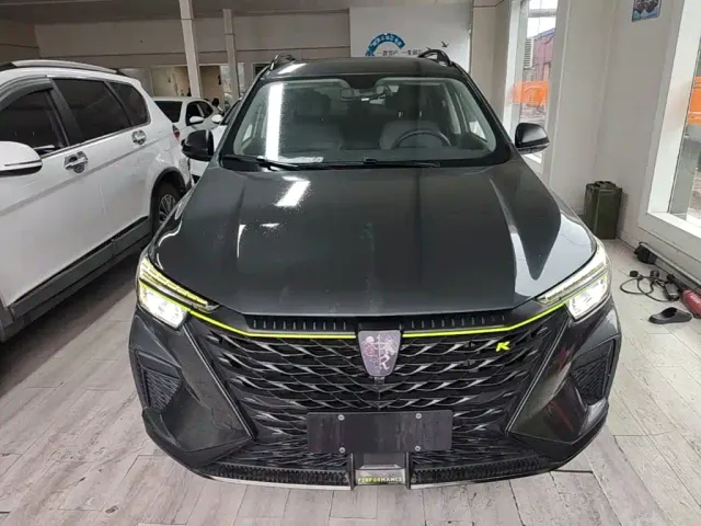 Roewe RX5 — Фото автомобиля 2