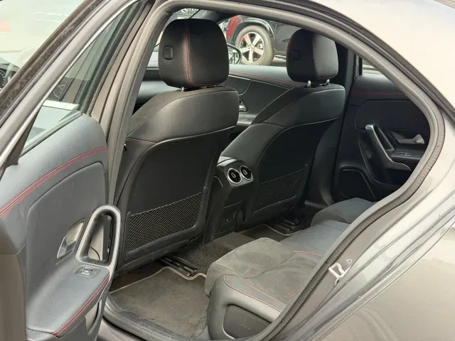 Mercedes-Benz A-Class — Фото автомобиля 12