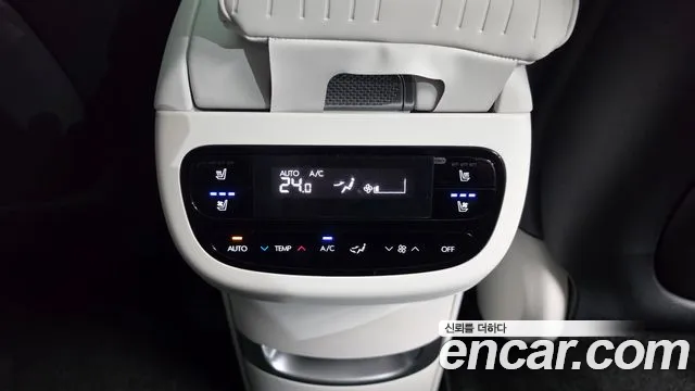 Hyundai Ioniq 9 — Фото автомобиля 24