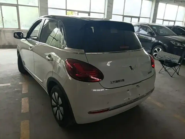 Wuling Bingo — Фото автомобиля 4