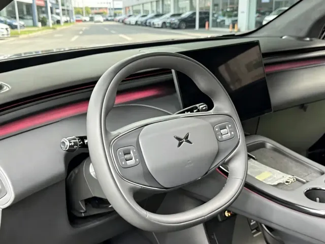 Xpeng G7 — Фото автомобиля 7
