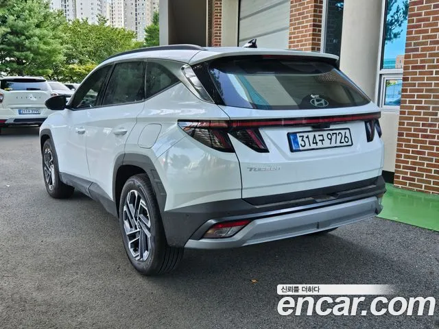 Hyundai Tucson Новый Tucson (NX4) Бензин 1.6 турбо 2WD — Фото автомобиля 5