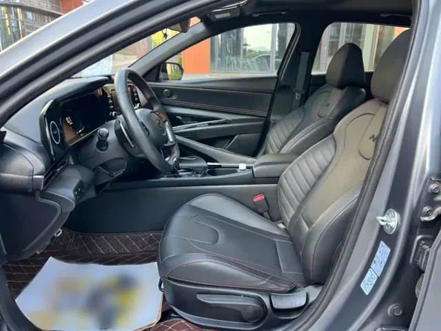 Hyundai Elantra — Фото автомобиля 8