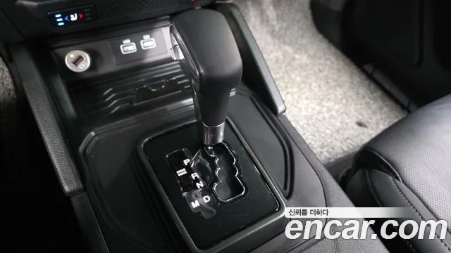 KG_Mobility_Ssangyong Rexton Новый Rexton Sport Дизель 2.2 2WD — Фото автомобиля 9