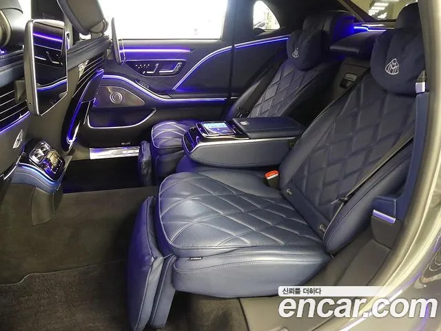 Mercedes-Benz S-Class — Фото автомобиля 16