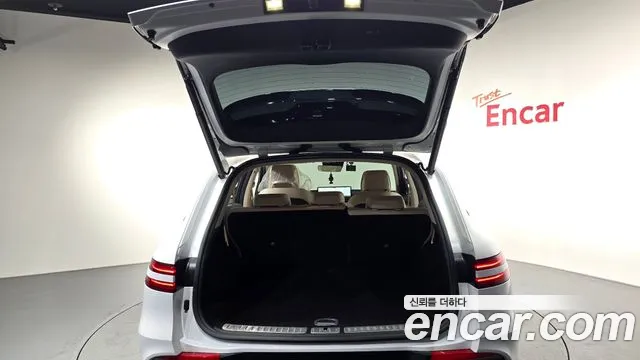 Genesis GV70 2.5T Бензин 2WD — Фото автомобиля 18