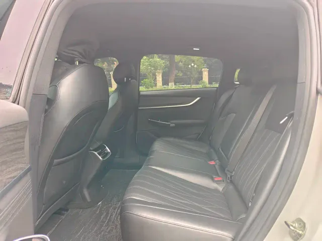 Changan Qiyuan A07 — Фото автомобиля 16