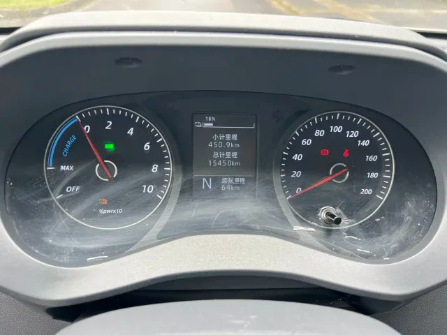 Wuling Yangguang — Фото автомобиля 12