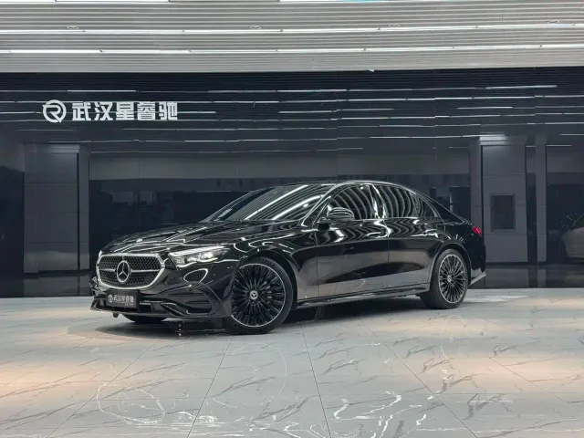 Фотография автомобиля — Mercedes-Benz E-Class