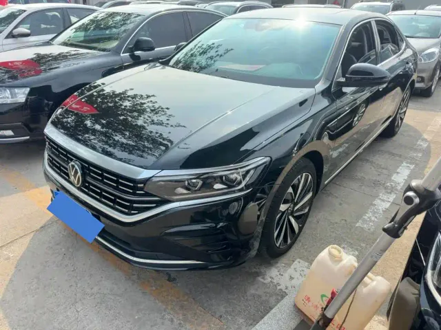 Фотография автомобиля — Volkswagen Passat
