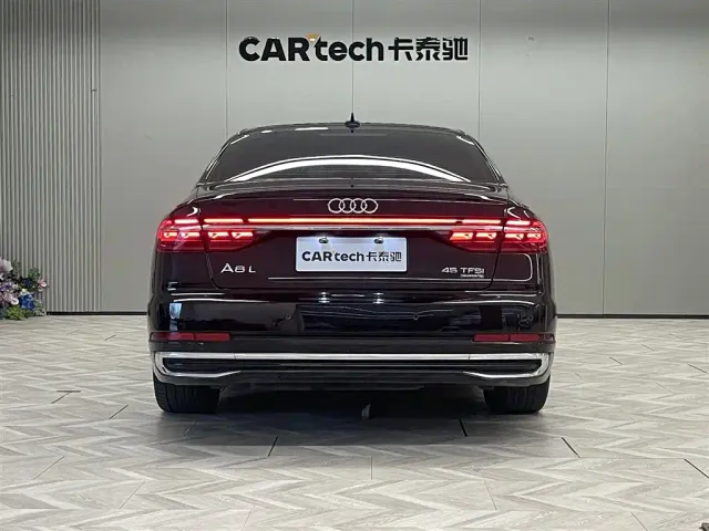 Audi A8 — Фото автомобиля 6